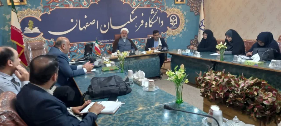 تشکیل قرارگاه فرهنگی- تبلیغی، سامانه ها و فوریتهای دانشگاه فرهنگیان استان اصفهان

 4