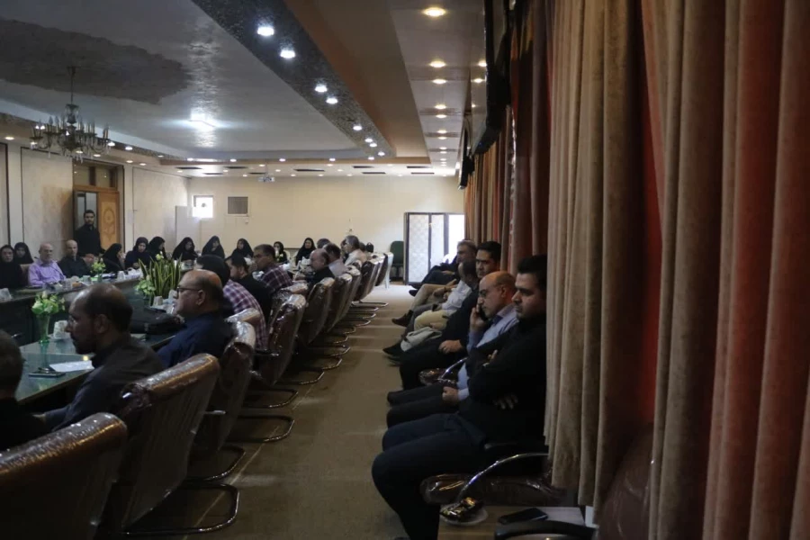 جلسه توجیهی ارزیابان مصاحبه متقاضیان ورود به دانشگاه فرهنگیان استان اصفهان 5