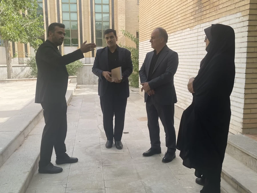 بازدید سرپرست و مسئولین دانشگاه فرهنگیان اصفهان از روند آماده سازی جهت مصاحبه داوطلبان ورود به دانشگاه فرهنگیان  6
