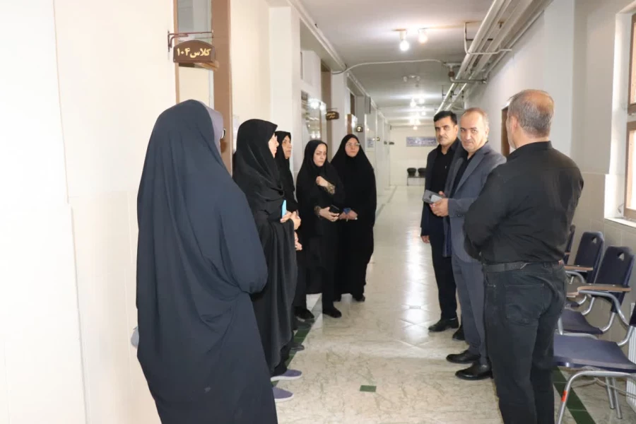 بازدید سرپرست و مسئولین دانشگاه فرهنگیان اصفهان از روند آماده سازی جهت مصاحبه داوطلبان ورود به دانشگاه فرهنگیان  8