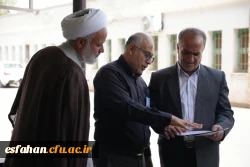 گزارش تصویری از بازدید سرپرست دانشگاه فرهنگیان استان اصفهان و مسئول نهاد مقام  معظم رهبری در دانشگاه فرهنگیان استان اصفهان از حوزه های برگزاری فرآیند ارزیابی مصاحبه  پذیرفته شدگان چند برابر ظرفیت  مستقر در پردیس ها و مراکز 7