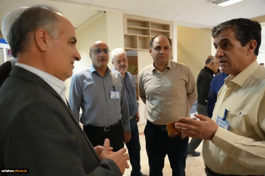 گزارش تصویری از بازدید سرپرست دانشگاه فرهنگیان استان اصفهان و مسئول نهاد مقام  معظم رهبری در دانشگاه فرهنگیان استان اصفهان از حوزه های برگزاری فرآیند ارزیابی مصاحبه  پذیرفته شدگان چند برابر ظرفیت  مستقر در پردیس ها و مراکز 5