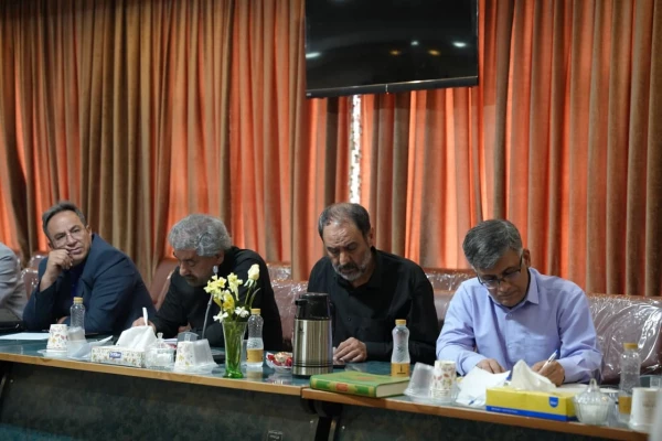  نشست خبری مشترک سرپرست دانشگاه فرهنگیان اصفهان و مدیرکل آموزش  و پرورش استان برگزار شد 2