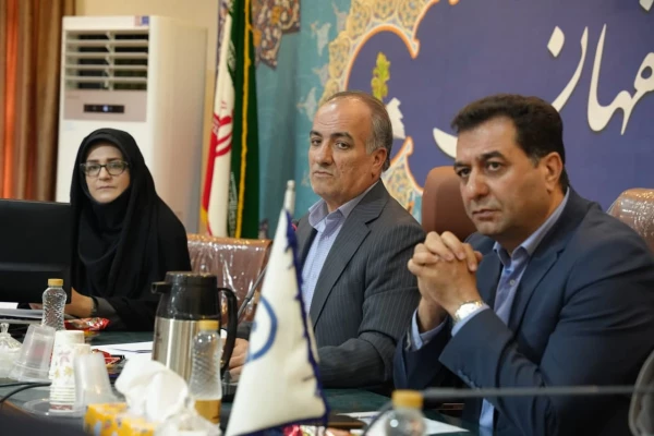  نشست خبری مشترک سرپرست دانشگاه فرهنگیان اصفهان و مدیرکل آموزش  و پرورش استان برگزار شد 8