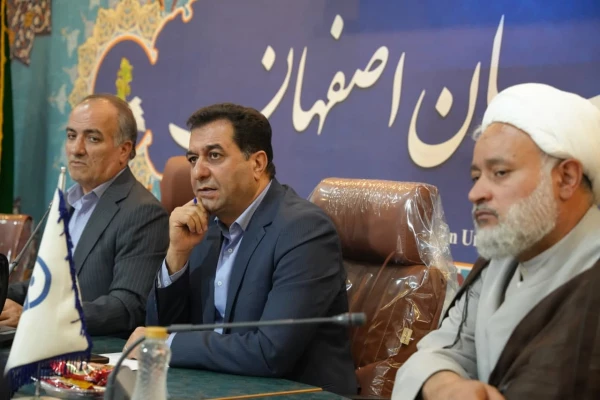  نشست خبری مشترک سرپرست دانشگاه فرهنگیان اصفهان و مدیرکل آموزش  و پرورش استان برگزار شد 9