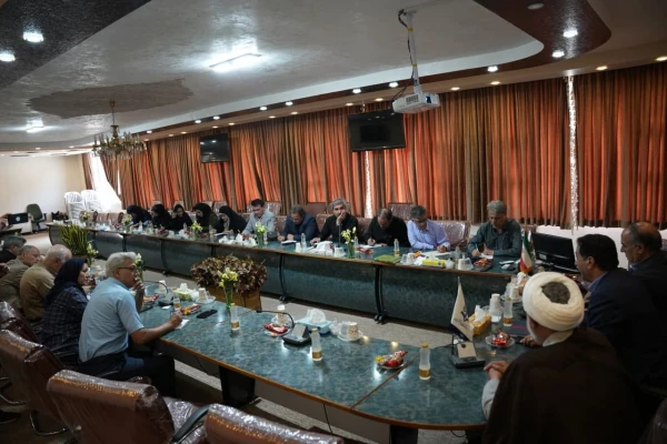  نشست خبری مشترک سرپرست دانشگاه فرهنگیان اصفهان و مدیرکل آموزش  و پرورش استان برگزار شد 12