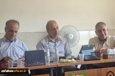 بازدید مسئولان دانشگاه فرهنگیان از مراکز شهید سلیمانی آران و بیدگل و امام خمینی (ره) کاشان؛ بررسی چالش ها، تجلیل از خیرین و تأکید بر تحول ساختاری