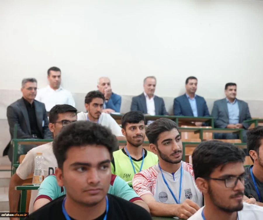 بازدید سرپرست دانشگاه فرهنگیان استان و مدیر کل آموزش و پرورش استان از فرآیند مصاحبه متقاضیان رشته تربیت بدنی در اصفهان و گزارش تصویری از روند این مصاحبه در پردیس های شهیدباهنر و فاطمه زهرا (س) و مرکز شهیدآیت نجف آباد اصفهان 8