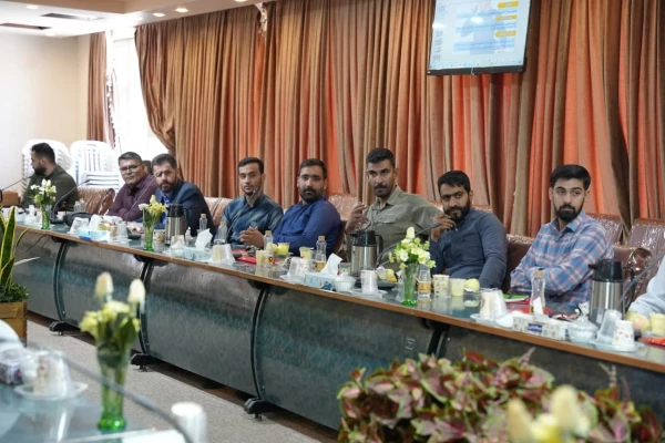 نشست تکریم و تجلیل از کادر حفاظت فیزیکی دانشگاه فرهنگیان اصفهان برگزار ش 6