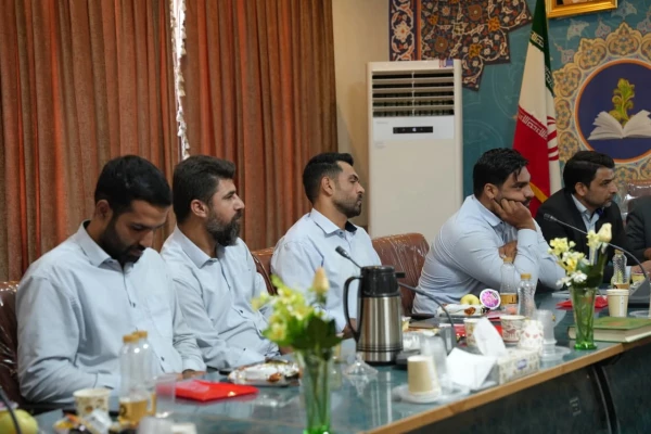 نشست تکریم و تجلیل از کادر حفاظت فیزیکی دانشگاه فرهنگیان اصفهان برگزار ش 9