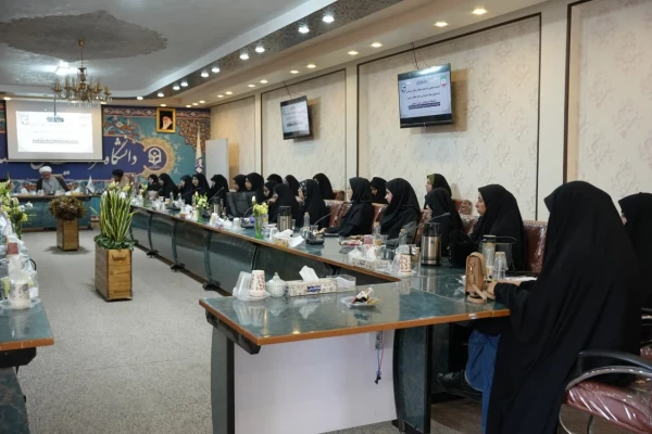 
نشست پرسش و پاسخ دانشجویان فعال فرهنگی با مسئول نهاد رهبری در دانشگاه فرهنگیان اصفهان برگزار شد 6