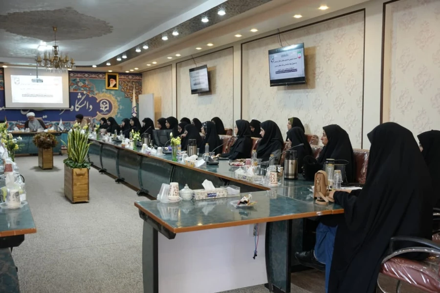 
نشست پرسش و پاسخ دانشجویان فعال فرهنگی با مسئول نهاد رهبری در دانشگاه فرهنگیان اصفهان برگزار شد 6