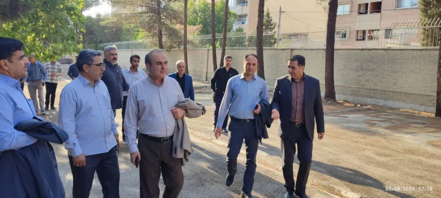بازدید میدانی مدیر کل آموزش و پرورش استان، سرپرست دانشگاه فرهنگیان استان به اتفاق مدیر کل نوسازی  و هیئت همراه از خوابگاه شهید حججی 5