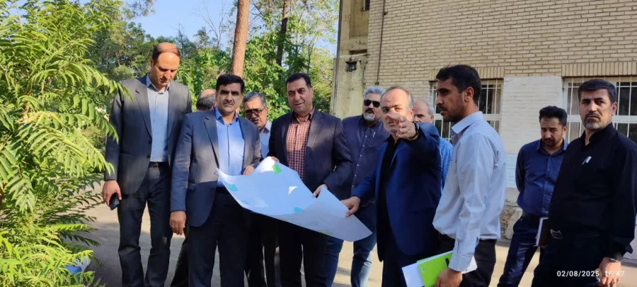 بازدید میدانی مدیر کل آموزش و پرورش استان، سرپرست دانشگاه فرهنگیان استان به اتفاق مدیر کل نوسازی  و هیئت همراه از خوابگاه شهید حججی 6