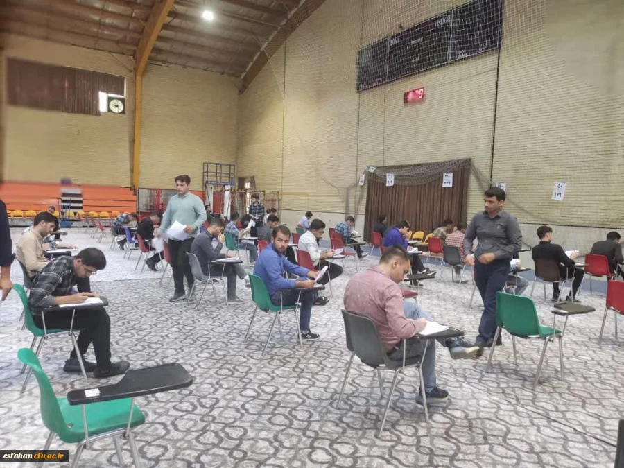 شروع آزمونهای پایان ترم در پردیس ها و مراکز دانشگاه فرهنگیان استان اصفهان 

 4