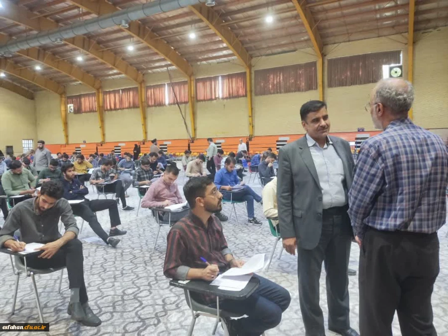 شروع آزمونهای پایان ترم در پردیس ها و مراکز دانشگاه فرهنگیان استان اصفهان 

 3