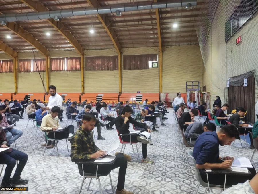 شروع آزمونهای پایان ترم در پردیس ها و مراکز دانشگاه فرهنگیان استان اصفهان  10