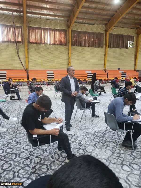 شروع آزمونهای پایان ترم در پردیس ها و مراکز دانشگاه فرهنگیان استان اصفهان  11