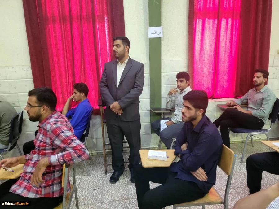 شروع آزمونهای پایان ترم در پردیس ها و مراکز دانشگاه فرهنگیان استان اصفهان  20