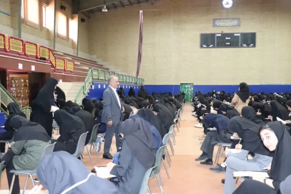 شروع آزمونهای پایان نیمسال دوم تحصیلی در پردیس ها و مراکز دانشگاه فرهنگیان استان اصفهان و بازدید سرپرست دانشگاه از حوزه ها 23