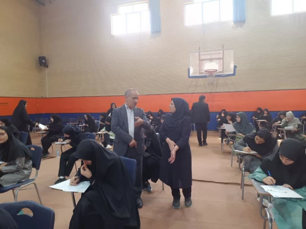شروع آزمونهای پایان نیمسال دوم تحصیلی در پردیس ها و مراکز دانشگاه فرهنگیان استان اصفهان و بازدید سرپرست دانشگاه از حوزه ها 28