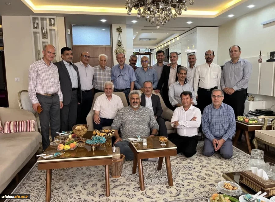 عیادت سرپرست دانشگاه فرهنگیان استان اصفهان و جمع همراه از ریاست سابق پردیس شهید باهنر اصفهان 2