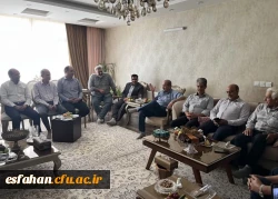 عیادت سرپرست دانشگاه فرهنگیان استان اصفهان و جمع همراه از ریاست سابق پردیس شهید باهنر اصفهان 7
