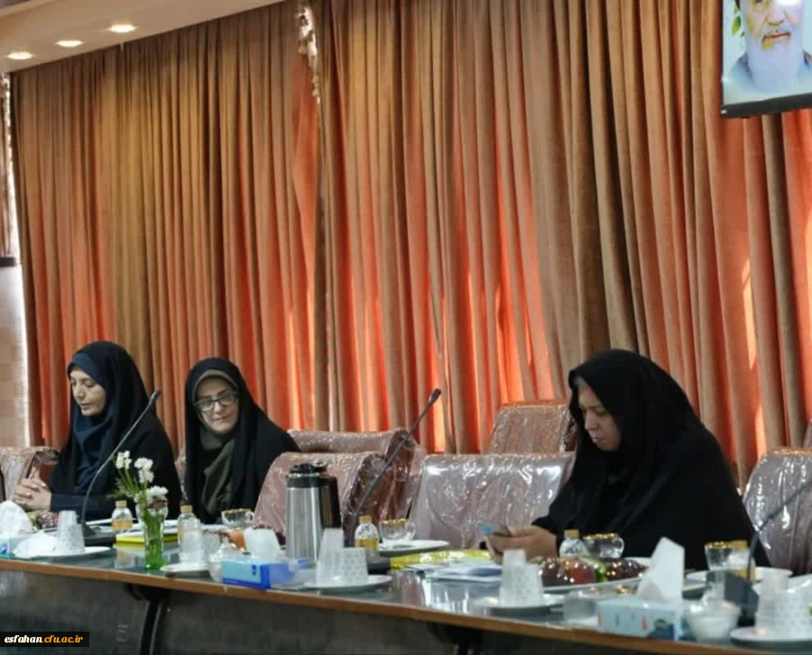 نشست روسای دانشگاه های اصفهان با معاون سیاسی، اجتماعی استانداری اصفهان 7