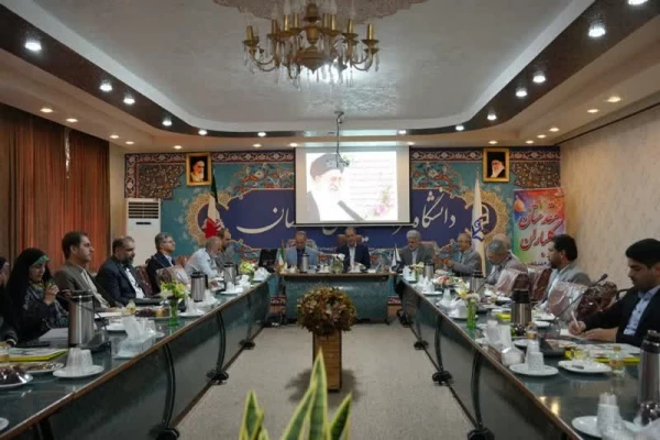 برگزاری نشست روسا و نمایندگان دانشگاه های استان اصفهان با معاون سیاسی و اجتماعی استانداری اصفهان به میزانی دانشگاه فرهنگیان  2