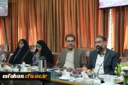 برگزاری نشست روسا و نمایندگان دانشگاه های استان اصفهان با معاون سیاسی و اجتماعی استانداری اصفهان به میزانی دانشگاه فرهنگیان  10