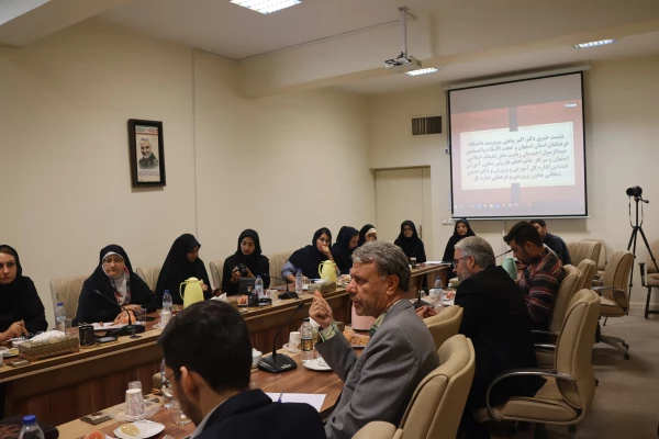 نشست مشترک خبری سرپرست دانشگاه فرهنگیان اصفهان و رئیس دفتر تبلیغات اسلامی با اصحاب رسانه 6