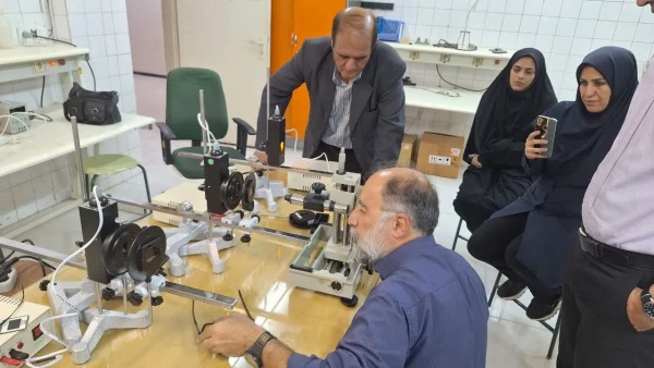 برگزاری دوره آموزشی «آشنایی باآزمایش های فیزیک نور و فیزیک مدرن» 6