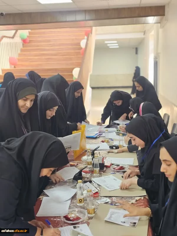 ادامه فرایند ثبت نام ورودی های جدید در پردیس ها و مراکز دانشگاه فرهنگیان استان اصفهان 18