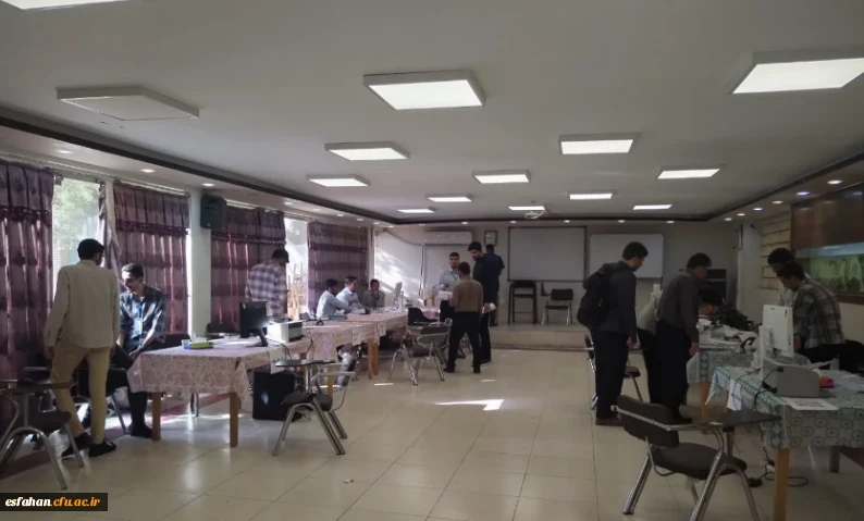 ادامه فرایند ثبت نام ورودی های جدید در پردیس ها و مراکز دانشگاه فرهنگیان استان اصفهان 6