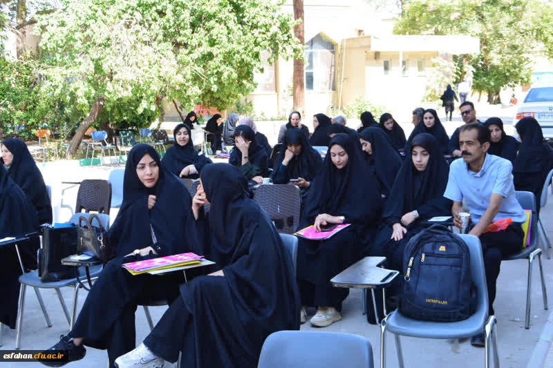 ادامه فرایند ثبت نام ورودی های جدید در پردیس ها و مراکز دانشگاه فرهنگیان استان اصفهان 22