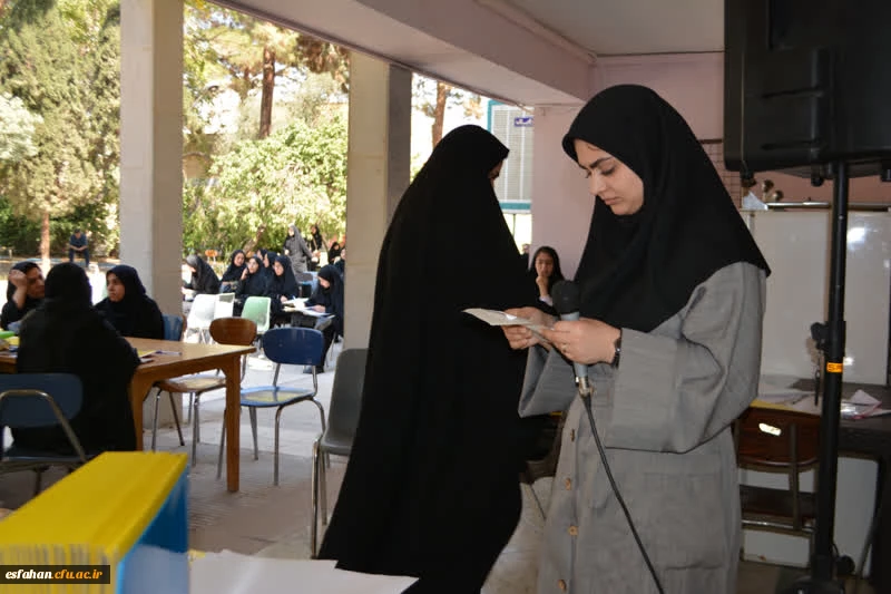 ادامه فرایند ثبت نام ورودی های جدید در پردیس ها و مراکز دانشگاه فرهنگیان استان اصفهان 24