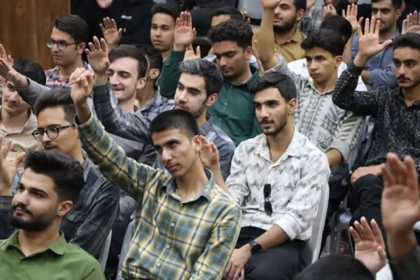 گزارش تصویری از آیین استقبال و خوش آمدگویی به دانشجو معلمان جدیدالورود و آغاز سال تحصیلی جدید دانشگاه فرهنگیان اصفهان 3