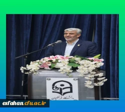 «مقدس تر از دانشگاه فرهنگیان جایی نیست. اگر یک لحظه غفلت کنیم، دانش آموزی را فارغ التحصیل می کنیم که قرار است سی سال، نسل های آینده را تربیت کند.» وی دانشگاه فرهنگیان را «قلب آموزش و پرورش» خواند و خاطرنشان کرد: «باید در کنار فرهنگ، کارهای آموزشی و پژوهشی