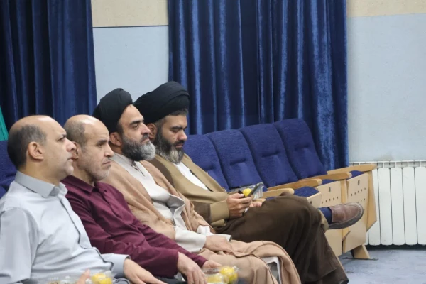 برگزاری نشست پرسش و پاسخ اساتید و کارکنان دانشگاه فرهنگیان استان اصفهان با رجبعلی برزویی رئیس دانشگاه فرهنگیان
 2