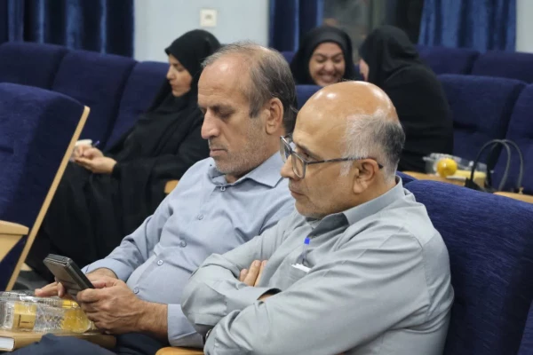 برگزاری نشست پرسش و پاسخ اساتید و کارکنان دانشگاه فرهنگیان استان اصفهان با رجبعلی برزویی رئیس دانشگاه فرهنگیان
 3