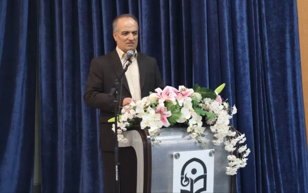 برگزاری نشست پرسش و پاسخ اساتید و کارکنان دانشگاه فرهنگیان استان اصفهان با رجبعلی برزویی رئیس دانشگاه فرهنگیان
 13