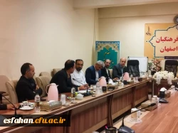 نشست صمیمی سید هاشم برقعی، معاون فرهنگی دانشگاه فرهنگیان اصفهان با پیشکسوتان حوزه فرهنگ و هنر 3