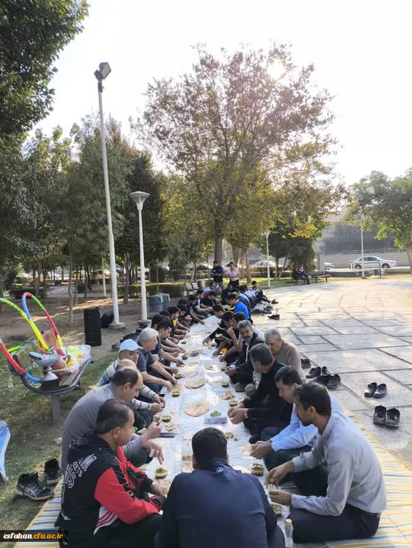 پیاده روی به مناسبت هفته تربیت بدنی  با حضور سرپرست دانشگاه فرهنگیان استان اصفهان، همکاران مدیریت استان، اساتید، دانشجومعلمان و همکاران پردیس ها و مراکز دانشگاه فرهنگیان استان اصفهان 2
