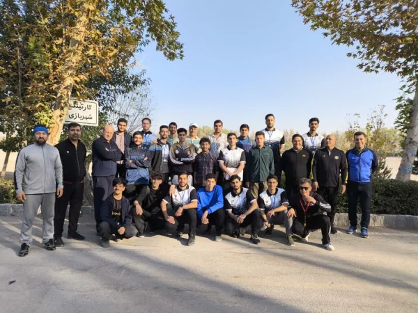پیاده روی به مناسبت هفته تربیت بدنی  با حضور سرپرست دانشگاه فرهنگیان استان اصفهان، همکاران مدیریت استان، اساتید، دانشجومعلمان و همکاران پردیس ها و مراکز دانشگاه فرهنگیان استان اصفهان 16