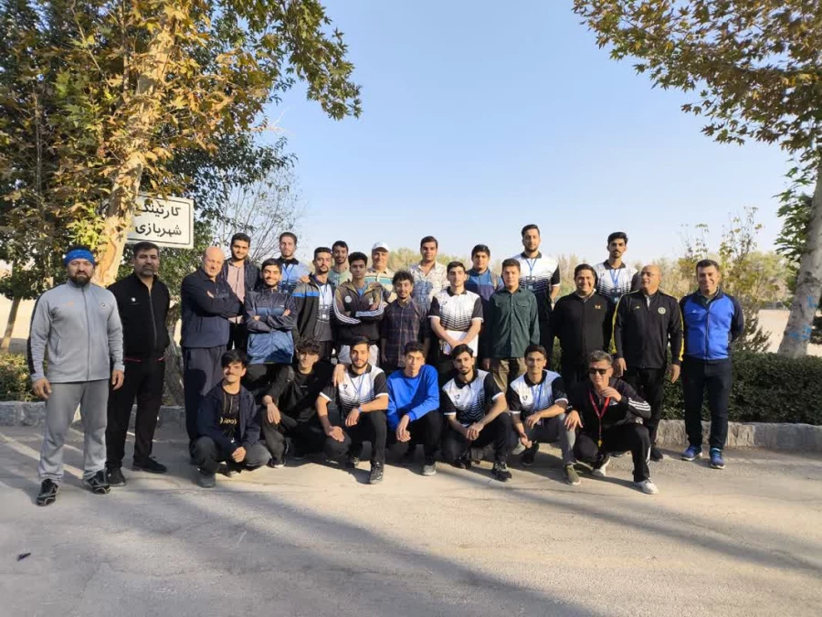 پیاده روی به مناسبت هفته تربیت بدنی  با حضور سرپرست دانشگاه فرهنگیان استان اصفهان، همکاران مدیریت استان، اساتید، دانشجومعلمان و همکاران پردیس ها و مراکز دانشگاه فرهنگیان استان اصفهان 16