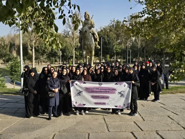 پیاده روی به مناسبت هفته تربیت بدنی  با حضور سرپرست دانشگاه فرهنگیان استان اصفهان، همکاران مدیریت استان، اساتید، دانشجومعلمان و همکاران پردیس ها و مراکز دانشگاه فرهنگیان استان اصفهان 28