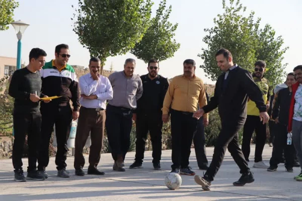 پیاده روی به مناسبت هفته تربیت بدنی  با حضور سرپرست دانشگاه فرهنگیان استان اصفهان، همکاران مدیریت استان، اساتید، دانشجومعلمان و همکاران پردیس ها و مراکز دانشگاه فرهنگیان استان اصفهان 39