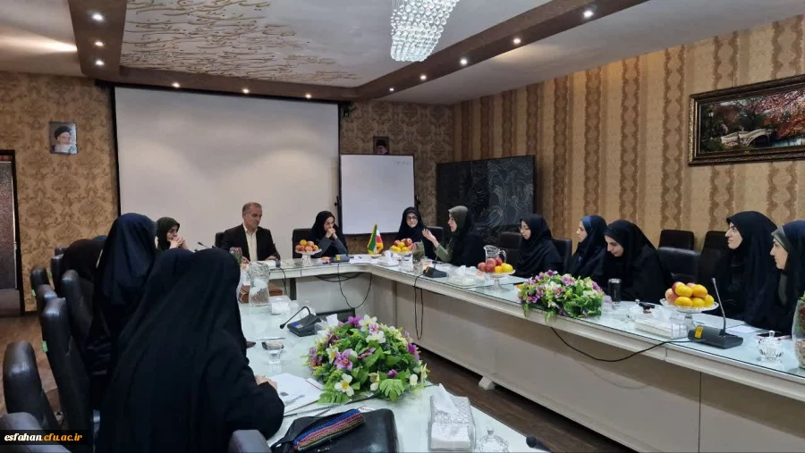 نشست صمیمی رییس دانشگاه فرهنگیان استان با اساتید هیات علمی 2