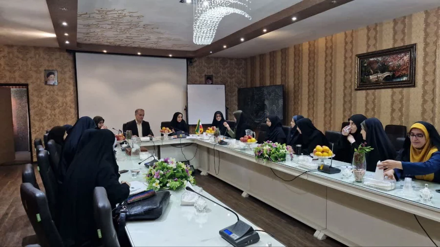 نشست صمیمی رییس دانشگاه فرهنگیان استان با اساتید هیات علمی 3