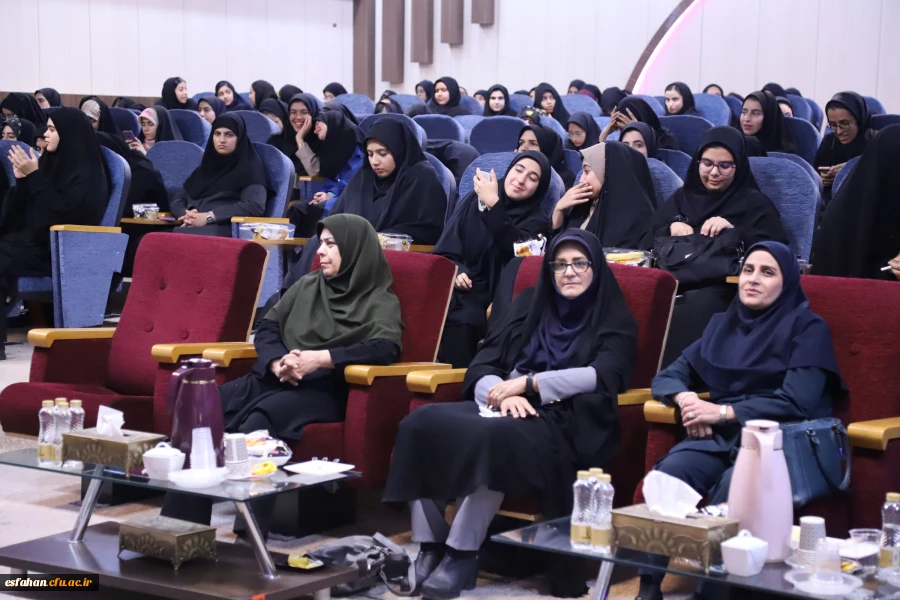 آیین استقبال از نودانشجومعلمان دانشگاه فرهنگیان اصفهان همزمان با سراسر کشور  5